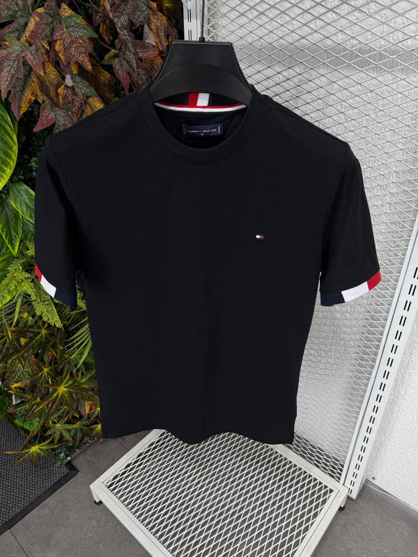 Round T-Shirt