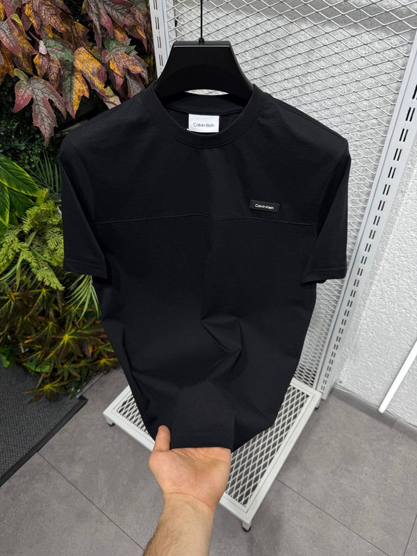 Round T-Shirt