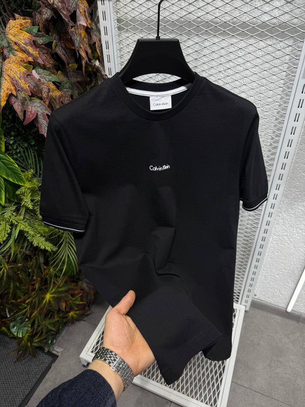 Round T-Shirt