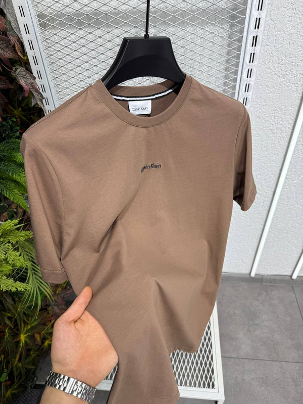 Round T-Shirt