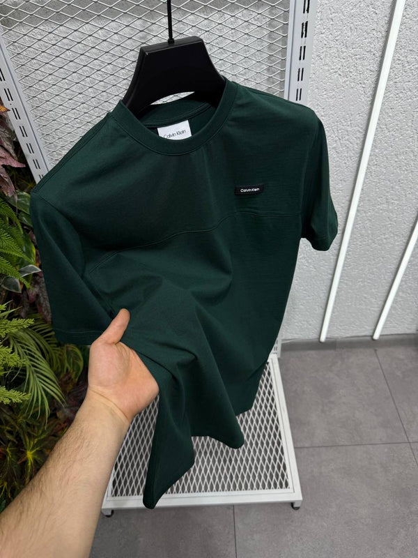 Round T-Shirt